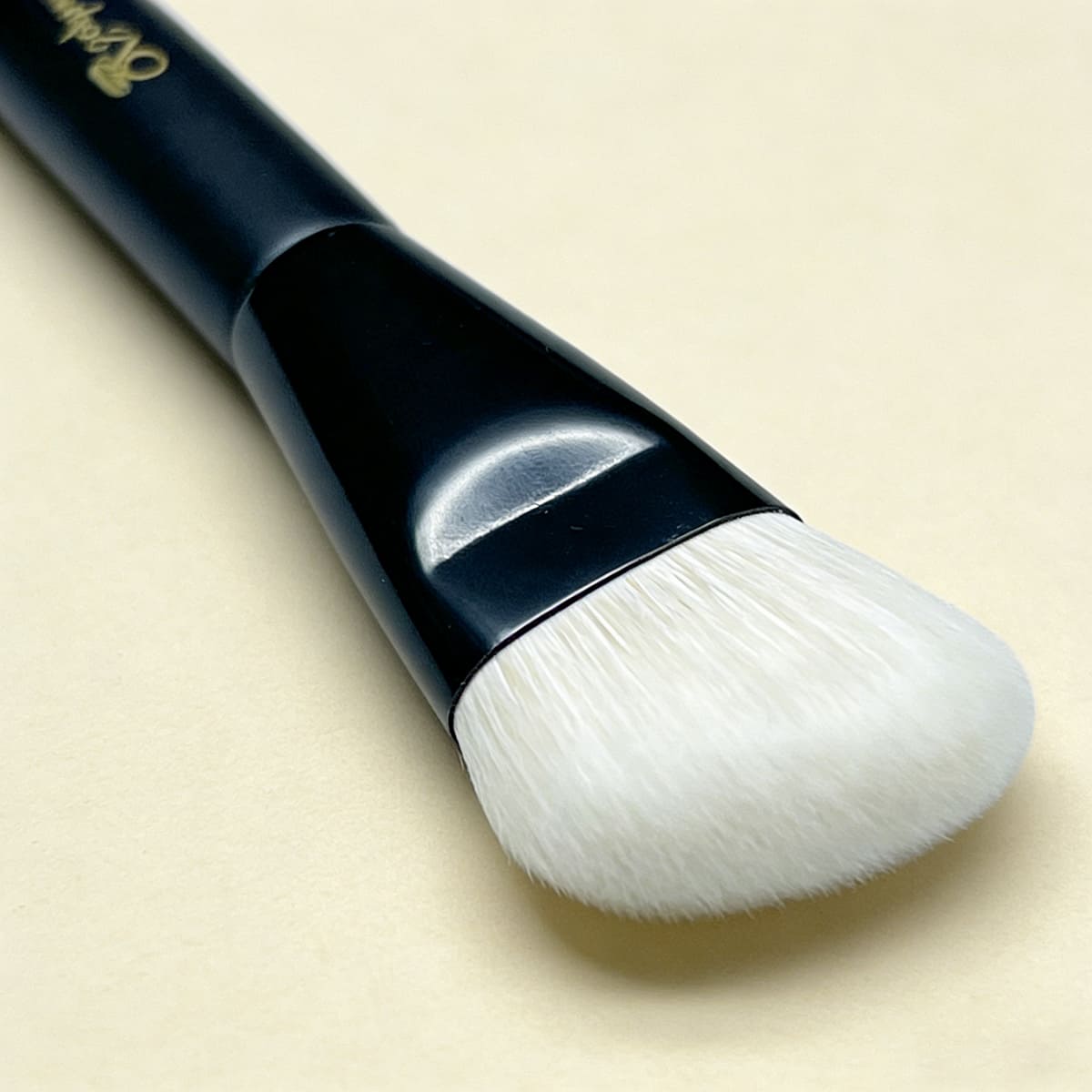 angled foundation brush